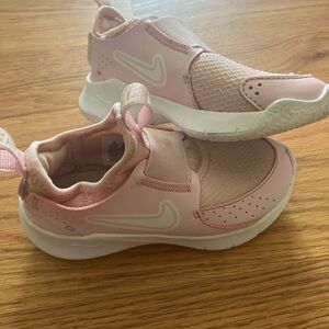 Nike Flex Runner 3 Little Kids Slip on Sneakers/Shoes
